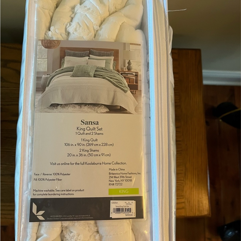Koolaburra White King Quilt Set with Cream Accents